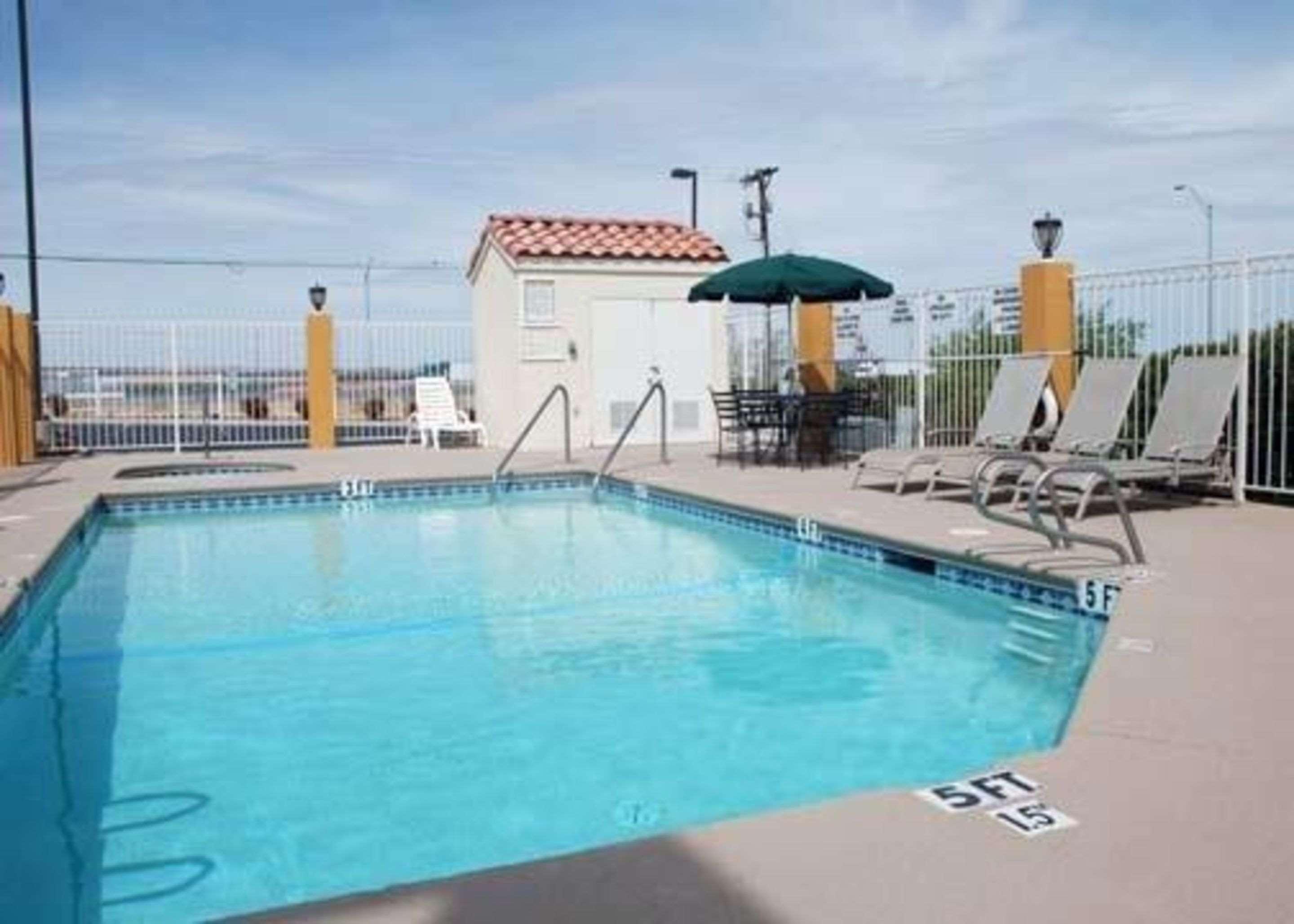 Econo Lodge Inn&Suites El Paso Facilidades foto